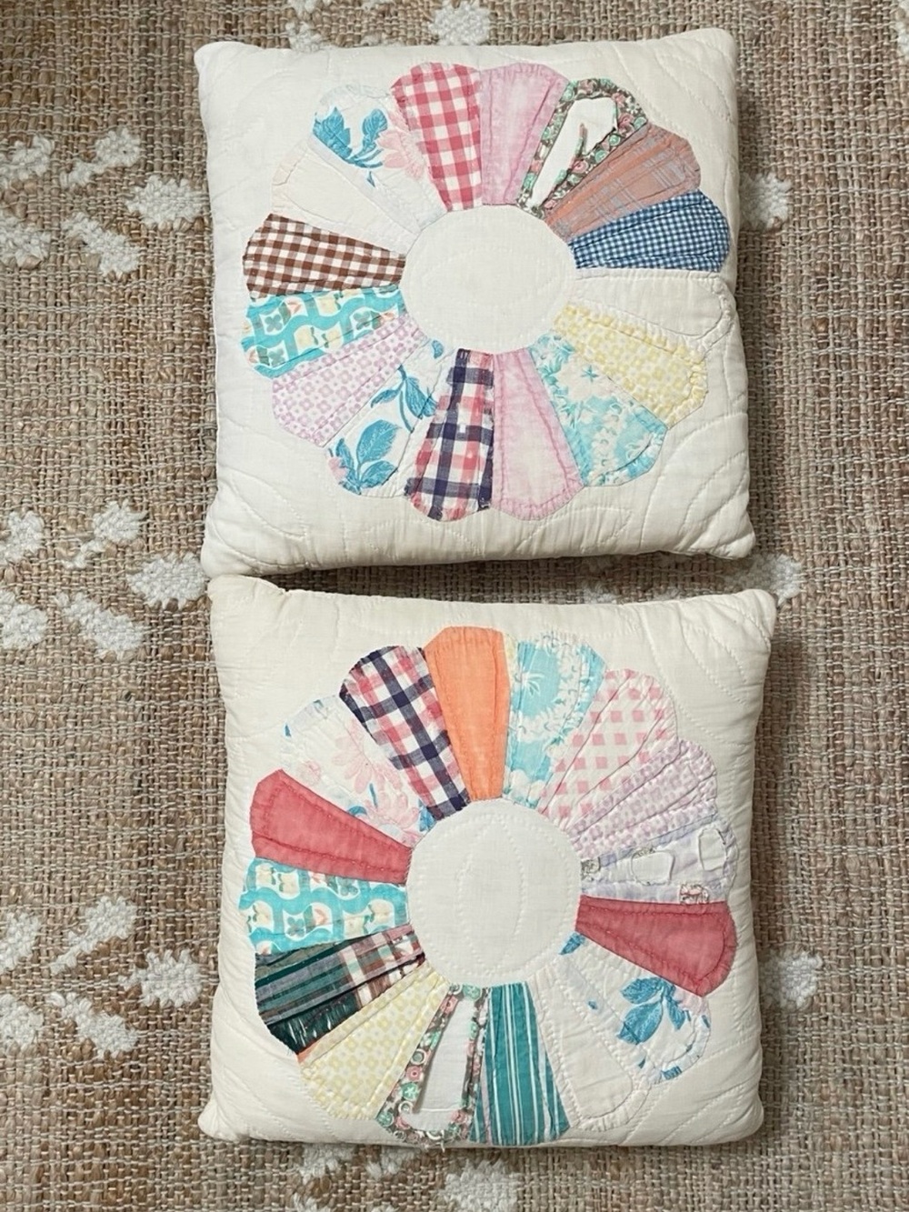 Pair Of Vintage Handmade Dresden Plate Pattern Square Throw Pillows
